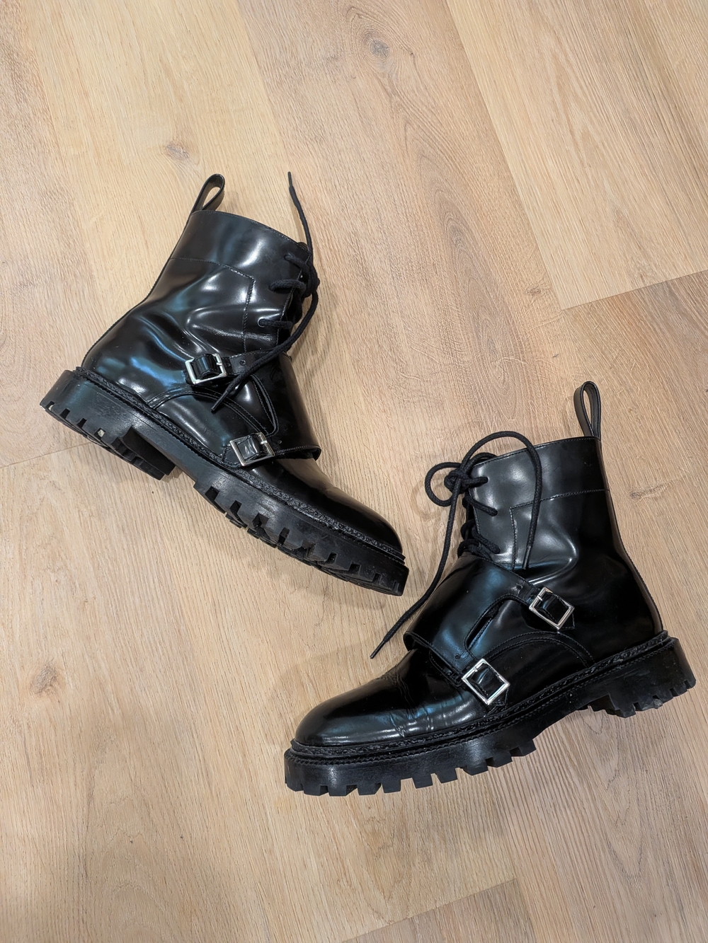 🖤INCH2 Handcrafted European Leather Combat Boot - Black Rubber Sole Stunning!